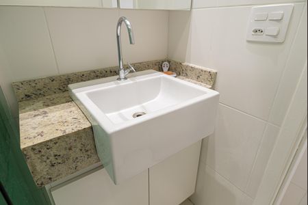 Studio para alugar com 28m², 1 quarto e sem vaga Studio para alugar com 28m², 1 quarto e sem vagaBanheiro