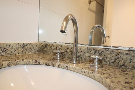 Apartamento à venda com 77m², 3 quartos e 2 vagasBanheiro 2