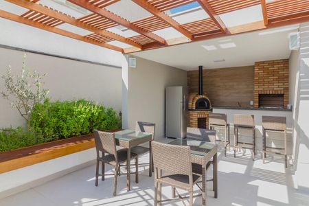Apartamento à venda com 77m², 3 quartos e 2 vagas Apartamento à venda com 77m², 3 quartos e 2 vagasÁrea comum - Churrasqueira