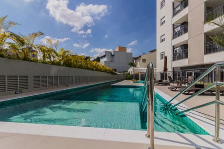 Apartamento à venda com 77m², 3 quartos e 2 vagas Apartamento à venda com 77m², 3 quartos e 2 vagasÁrea comum - Piscina