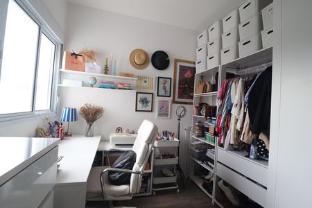 Apartamento à venda com 77m², 3 quartos e 2 vagasQuarto 3