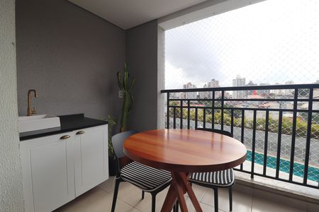Varanda Sala de apartamento à venda com 3 quartos, 77m² em Vila Scarpelli, Santo André