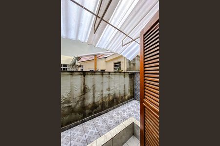 Apartamento à venda com 90m², 2 quartos e sem vaga Apartamento à venda com 90m², 2 quartos e sem vagaVaranda da Sala