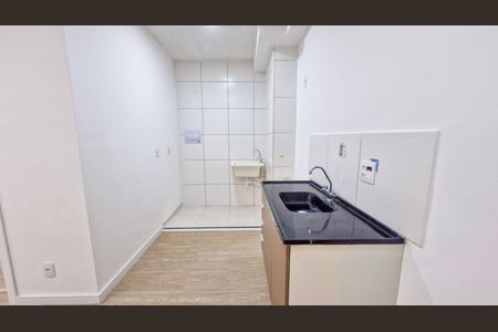 Sala/Cozinha de apartamento para alugar com 2 quartos, 35m² em Usina Piratininga, São Paulo