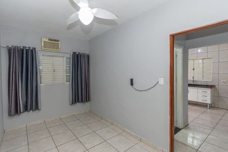 Quarto 2 de casa para alugar com 2 quartos, 140m² em Parque Bandeirantes I (nova Veneza), Sumaré