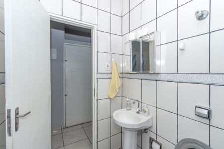 Casa para alugar com 140m², 2 quartos e 4 vagas Casa para alugar com 140m², 2 quartos e 4 vagasBanheiro