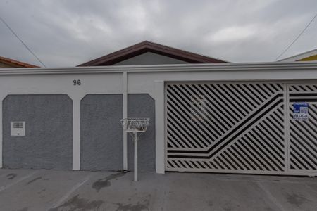 Casa para alugar com 140m², 2 quartos e 4 vagas Casa para alugar com 140m², 2 quartos e 4 vagasPlaca