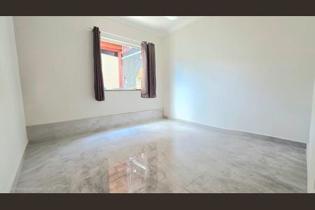 Casa à venda com 134m², 3 quartos e 2 vagas