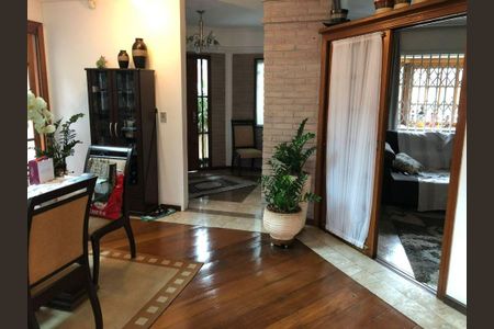 Casa à venda com 4 quartos, 420m² em Vila Galvão, Guarulhos