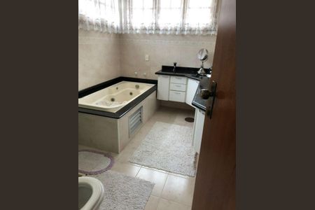 Casa à venda com 4 quartos, 420m² em Vila Galvão, Guarulhos