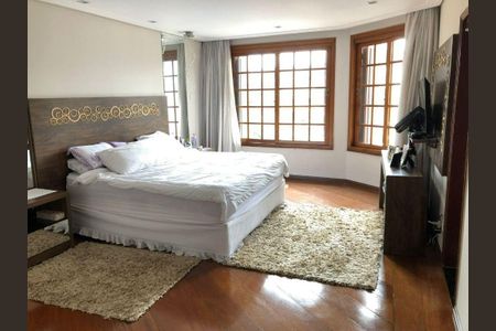 Casa à venda com 4 quartos, 420m² em Vila Galvão, Guarulhos