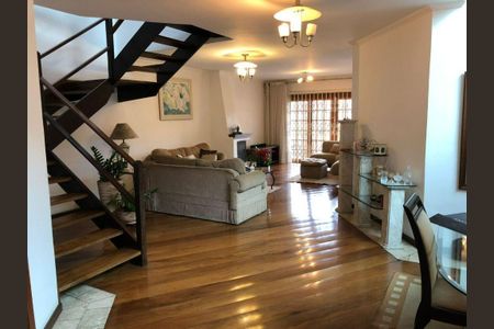 Casa à venda com 4 quartos, 420m² em Vila Galvão, Guarulhos