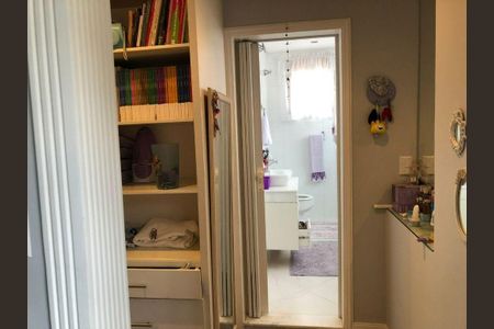 Casa à venda com 4 quartos, 420m² em Vila Galvão, Guarulhos