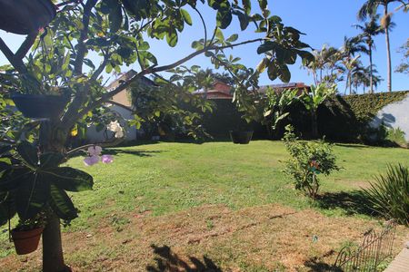 Quintal de casa à venda com 4 quartos, 1000m² em Interlagos, São Paulo