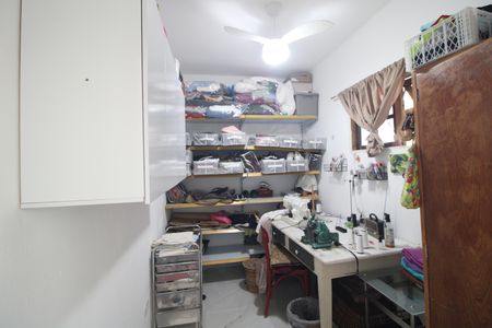 Quarto de serviço de casa à venda com 4 quartos, 1000m² em Interlagos, São Paulo