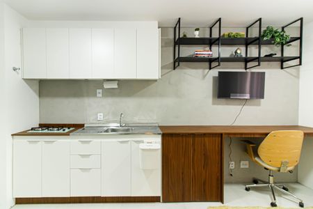 Cozinha de apartamento para alugar com 1 quarto, 24m² em Barra Funda, São Paulo