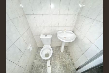 Casa para alugar com 32m², 1 quarto e sem vaga Casa para alugar com 32m², 1 quarto e sem vagaBanheiro