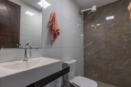 Casa à venda com 630m², 7 quartos e 2 vagas Casa à venda com 630m², 7 quartos e 2 vagasBanheiro da Suite