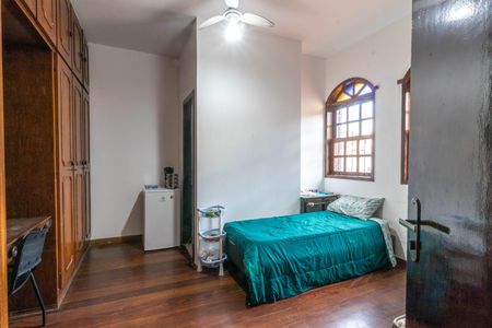 Casa à venda com 630m², 7 quartos e 2 vagas Casa à venda com 630m², 7 quartos e 2 vagasSuite