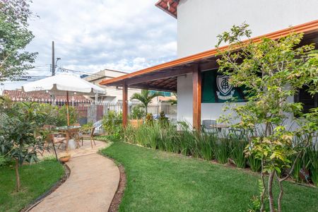 Casa à venda com 630m², 7 quartos e 2 vagas Casa à venda com 630m², 7 quartos e 2 vagasÁrea externa