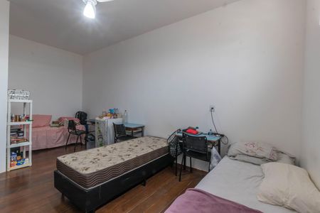 Casa à venda com 630m², 7 quartos e 2 vagas Casa à venda com 630m², 7 quartos e 2 vagasSuite