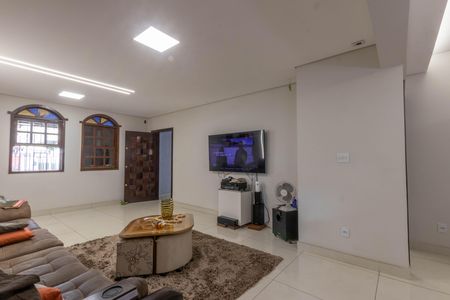 Sala de casa à venda com 7 quartos, 630m² em Ouro Preto, Belo Horizonte