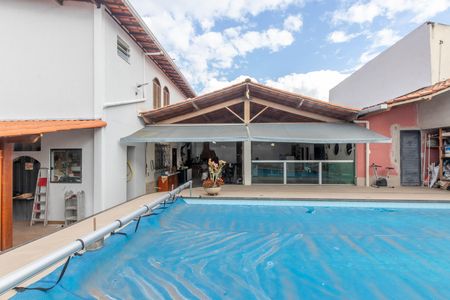 Casa à venda com 630m², 7 quartos e 2 vagas Casa à venda com 630m², 7 quartos e 2 vagasÁrea externa