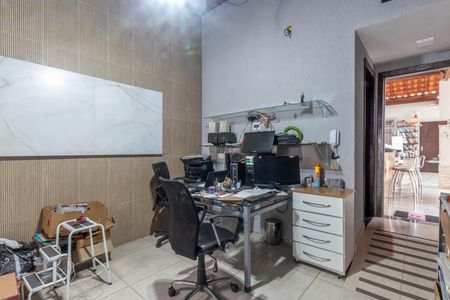 Casa à venda com 630m², 7 quartos e 2 vagas Casa à venda com 630m², 7 quartos e 2 vagasEscritório