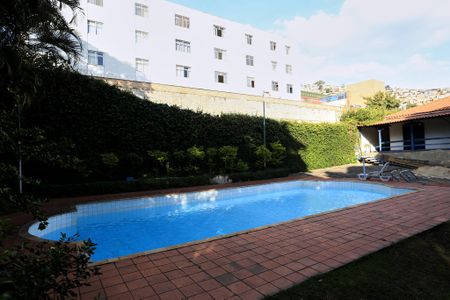 Casa para alugar com 567m², 5 quartos e 10 vagas Casa para alugar com 567m², 5 quartos e 10 vagasPiscina