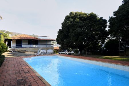Casa para alugar com 567m², 5 quartos e 10 vagas Casa para alugar com 567m², 5 quartos e 10 vagasPiscina