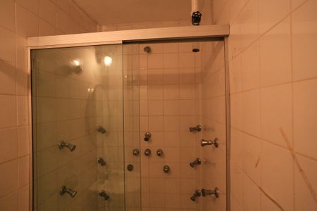 Casa para alugar com 567m², 5 quartos e 10 vagas Casa para alugar com 567m², 5 quartos e 10 vagasBanheiro