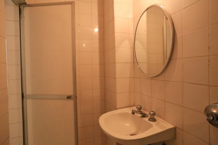 Casa para alugar com 567m², 5 quartos e 10 vagas Casa para alugar com 567m², 5 quartos e 10 vagasBanheiro
