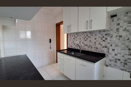 Apartamento à venda com 65m², 2 quartos e 2 vagas Apartamento à venda com 65m², 2 quartos e 2 vagasCozinha