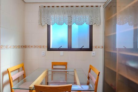 Apartamento para alugar com 185m², 3 quartos e 1 vaga Apartamento para alugar com 185m², 3 quartos e 1 vagaCozinha