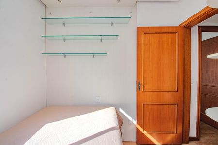 Apartamento para alugar com 185m², 3 quartos e 1 vaga Apartamento para alugar com 185m², 3 quartos e 1 vagaQuarto 2
