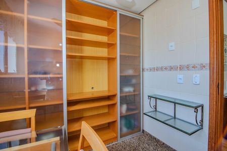 Apartamento para alugar com 185m², 3 quartos e 1 vaga Apartamento para alugar com 185m², 3 quartos e 1 vagaCozinha