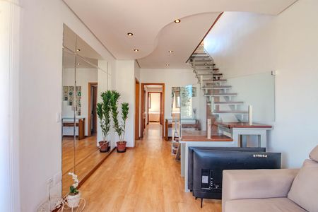 Apartamento para alugar com 185m², 3 quartos e 1 vaga Apartamento para alugar com 185m², 3 quartos e 1 vagaSala