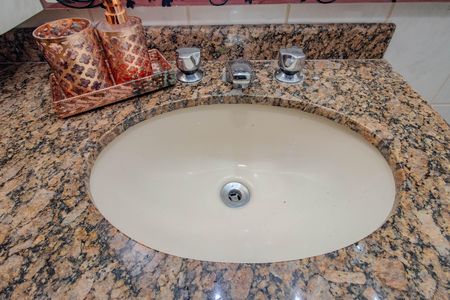 Apartamento para alugar com 185m², 3 quartos e 1 vaga Apartamento para alugar com 185m², 3 quartos e 1 vagaBanheiro Social