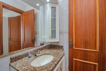 Apartamento para alugar com 185m², 3 quartos e 1 vaga Apartamento para alugar com 185m², 3 quartos e 1 vagaBanheiro da Suíte