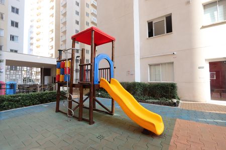 Apartamento para alugar com 32m², 2 quartos e sem vagaÁrea comum - Playground