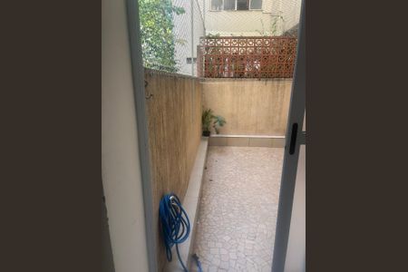 Apartamento à venda com 86m², 2 quartos e 1 vaga Apartamento à venda com 86m², 2 quartos e 1 vagaÁrea externa