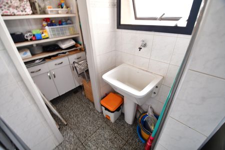 Apartamento à venda com 82m², 3 quartos e 1 vagaÁrea de Serviço