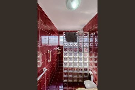Apartamento à venda com 96m², 3 quartos e 1 vaga Apartamento à venda com 96m², 3 quartos e 1 vagaBanheiro da Suíte