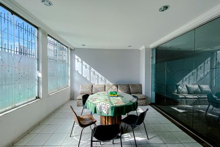 Apartamento à venda com 96m², 3 quartos e 1 vaga Apartamento à venda com 96m², 3 quartos e 1 vagaÁrea comum
