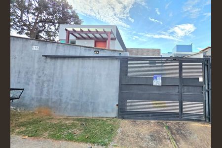 Casa à venda com 115m², 2 quartos e 2 vagas
