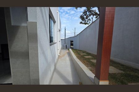 Casa à venda com 115m², 2 quartos e 2 vagas
