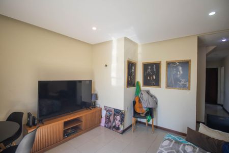 Apartamento para alugar com 110m², 3 quartos e sem vaga
