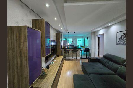 Sala  de casa à venda com 2 quartos, 158m² em Vila Itapoan, Guarulhos