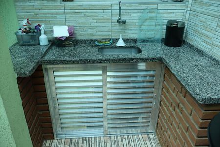 Casa à venda com 158m², 2 quartos e 1 vagaÁrea de Serviço