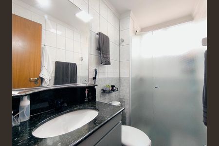 Apartamento à venda com 62m², 2 quartos e 1 vaga Apartamento à venda com 62m², 2 quartos e 1 vagaBanheiro